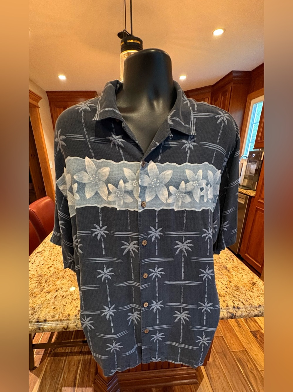 Tommy Bahama men’s 100% silk camp shirt. Sharp blue with tropical print. XL